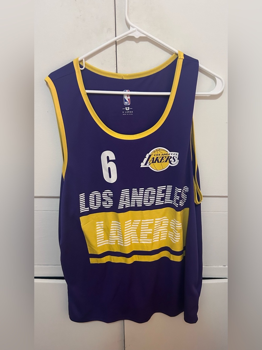 Lebron James sleeveless basketball jersey size mens XL